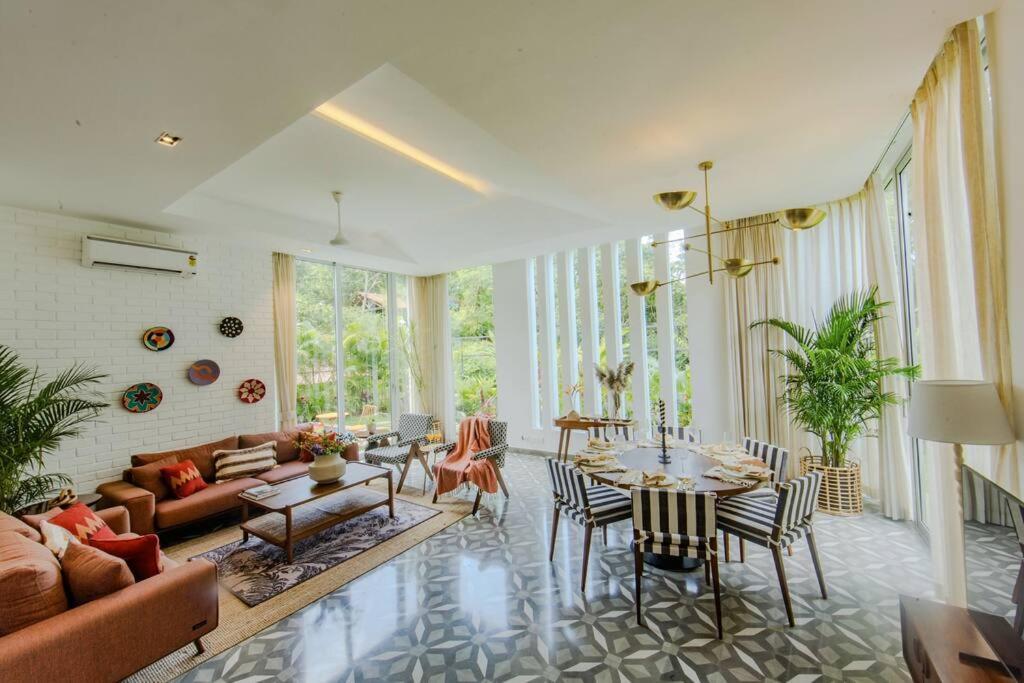 Presidential Luxury Villa Anjuna With Pvt Pool & Bathtub, Most Prime Location エクステリア 写真
